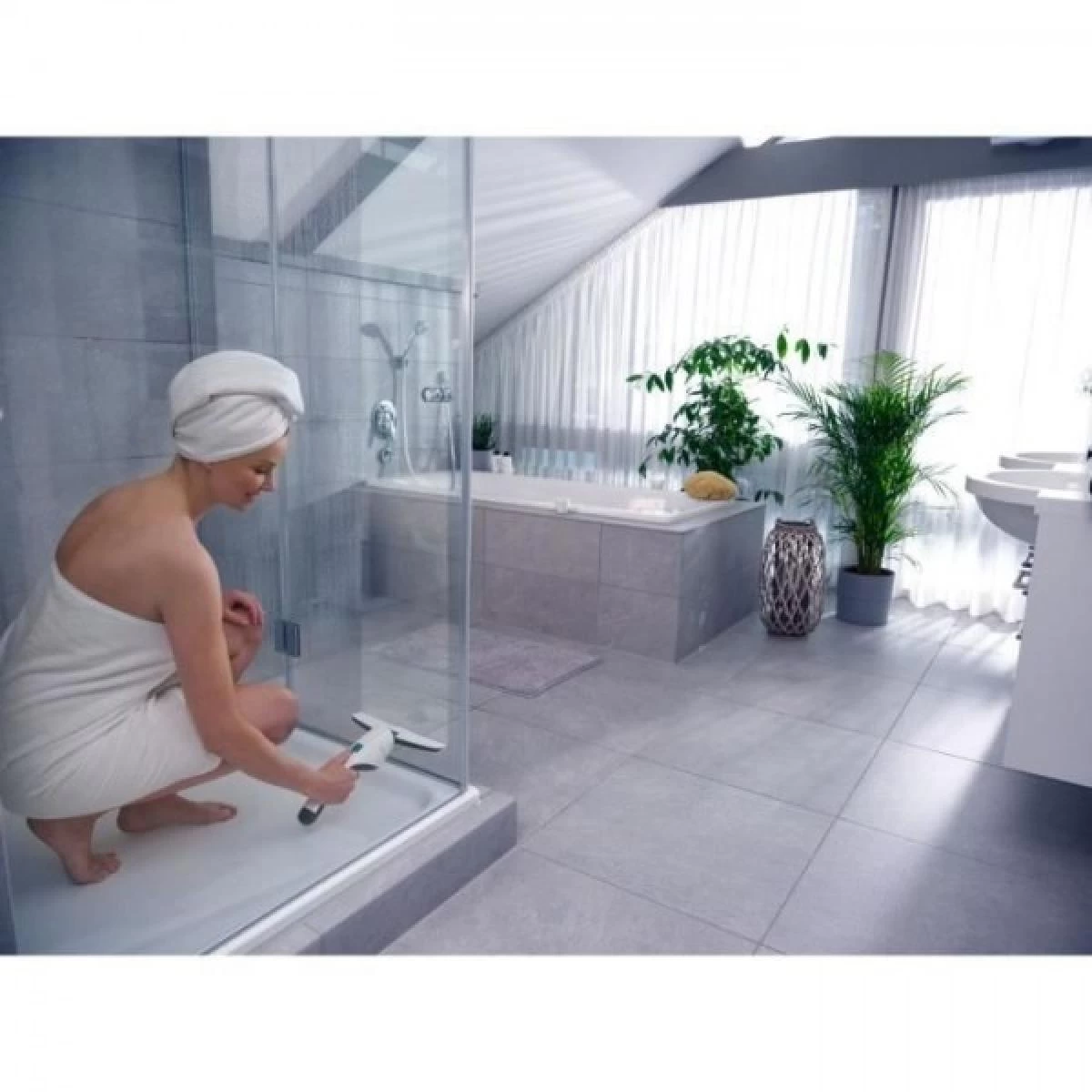 Raclette - Lave Vitre Electrique - Nettoyeur LEIFHEIT 51030 - Set Aspi... 6 Raclette - Lave Vitre Electrique - Nettoyeur LEIFHEIT 51030 - Set Aspi... – Image 4